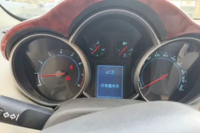 Chevrolet Cruze 2015, 70100 км, за 17453.66 CNY - фото 12