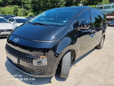 Hyundai Staria · 2025 год