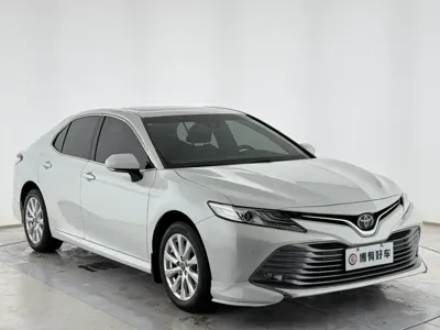 Toyota Camry 2021, 75000 км, за 102800 CNY
