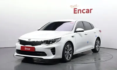 Kia K5 · 2018 год