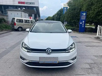 Volkswagen Golf 2020, 80000 км, за 56800 CNY - фото 2