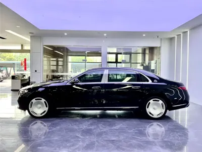 Mercedes-Benz S-Class 2023, 53000 км, за 898000 CNY