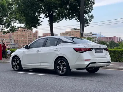 Nissan Sylphy 2019, 90000 км, за 46800 CNY - фото 7