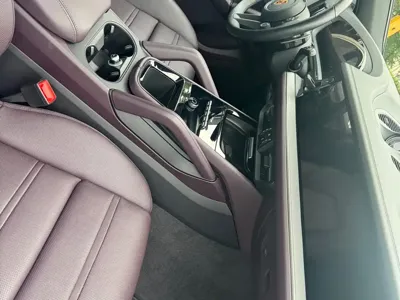 Porsche Cayenne 2023, 15000 км, за 608800 CNY - фото 7