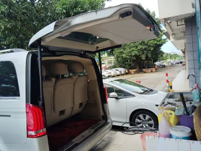Mercedes-Benz V-Class 2017, 159000 км, за 136671.69 CNY - фото 18
