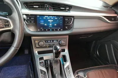 Geely Auto Emgrand 2018, 30400 км, за 35596.28 CNY - фото 10