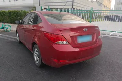 Hyundai Verna (older generation) 2016, 56400 км, за 33645.6 CNY - фото 2