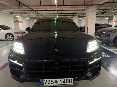 Porsche Cayenne 2025, 15800 км, за 195000000 KRW