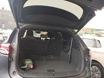BYD Tang New Energy 2023, 34400 км, за 93400 CNY - фото 19
