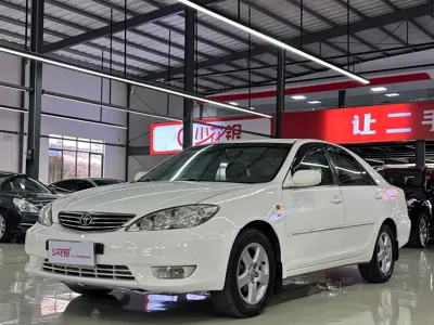 Toyota Camry · 2005 год
