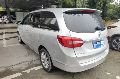 Buick GL8 2017, 171600 км, за 84566.74 CNY