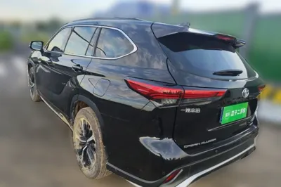 Toyota Crown Kluger 2022, 89400 км, за 200274.97 CNY