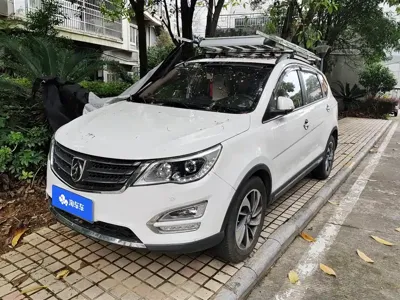 Baojun 560 2015, 48600 км, за 16800 CNY - фото 1