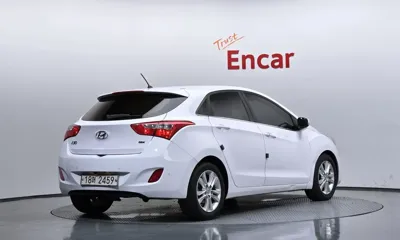 Hyundai i30 2015, 129171 км, за 5500000 KRW