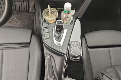 BMW 3 Series 2019, 104300 км, за 111065.22 CNY - фото 17