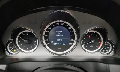 Mercedes-Benz E-Class 2011, 107025 км, за 9800000 KRW - фото 8