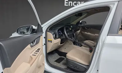 Hyundai Kona 2018, 123013 км, за 12900000 KRW - фото 11