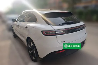Hima AITO M5 2022, 49800 км, за 120922.28 CNY
