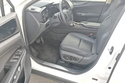 Lexus NX 2022, 4400 км, за 207176.22 CNY - фото 18