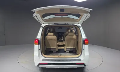 Kia Canival 2018, 187471 км, за 9900000 KRW - фото 20