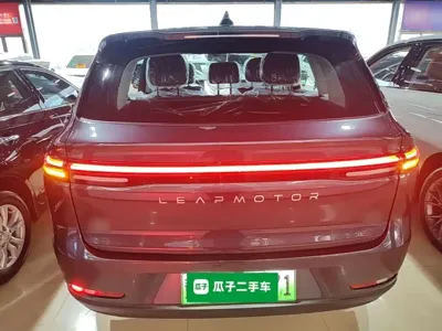 Leapmotor Leapmotor C10 2025, 200 км, за 114300 CNY - фото 6
