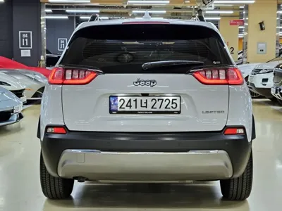 Jeep Cherokee 2022, 2500 км, за 29900000 KRW - фото 4