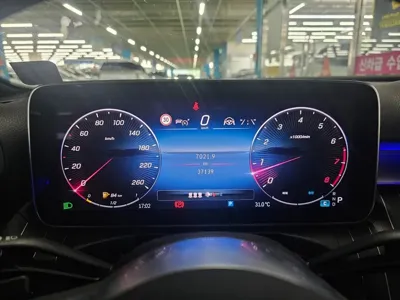 Mercedes-Benz C-Class 2024, 31740 км, за 41300000 KRW