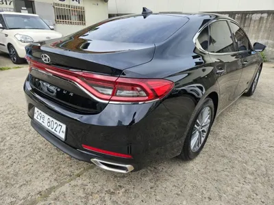 Hyundai Grandeur 2018, 135861 км, за 9500000 KRW