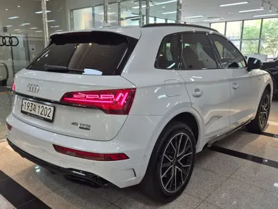 Audi Q5 2024, 23528 км, за 46000000 KRW
