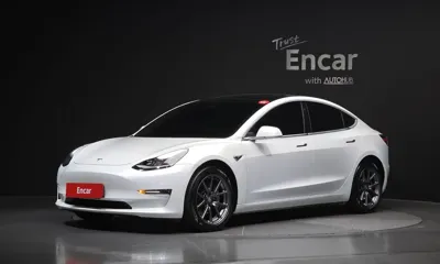 Tesla Model 3 · 2020 год