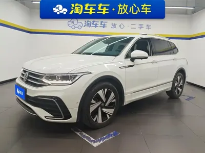 Volkswagen Tiguan L 2023, 23600 км, за 136200 CNY - фото 1