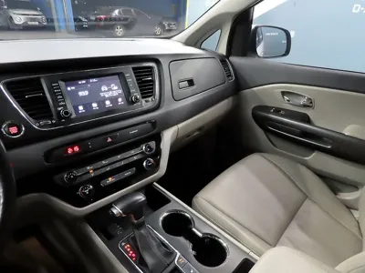 Kia Canival 2019, 211232 км, за 8500000 KRW - фото 12