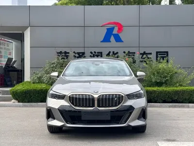 BMW i5 · 0 год