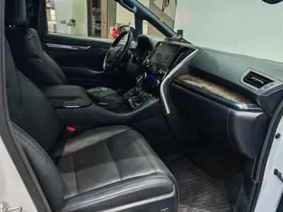 Toyota Vellfire 2022, 38000 км, за 598000 CNY - фото 11