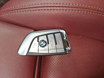 BMW i3 2024, 51000 км, за 150636.2 CNY - фото 12