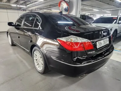 Hyundai Genesis 2008, 108148 км, за 3300000 KRW