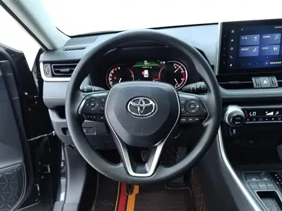 Toyota RAV4 2023, 51600 км, за 108800 CNY - фото 15