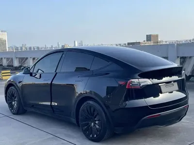 Tesla Model Y 2023, 89000 км, за 151800 CNY