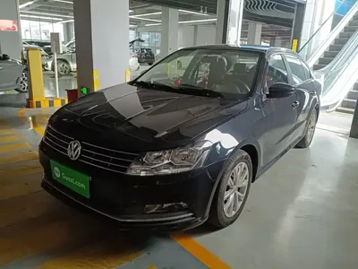 Volkswagen Lavida 2018, 83200 км, за 37300 CNY