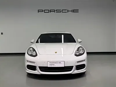Porsche Panamera 2016, 98000 км, за 228000 CNY