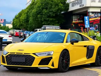 Audi R8 · 2017 год
