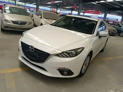 Mazda 3 Axela · 2015 год