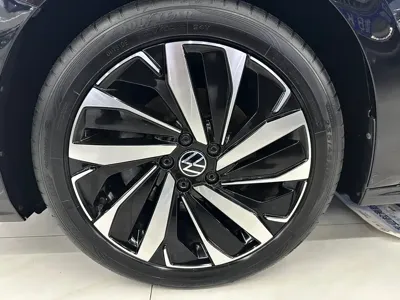 Volkswagen Passat 2022, 22000 км, за 107000 CNY - фото 14