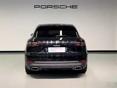Porsche Cayenne Hybrid 2022, 65000 км, за 380000 CNY