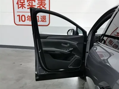 BYD L DM-i 2025, 47000 км, за 97800 CNY - фото 8