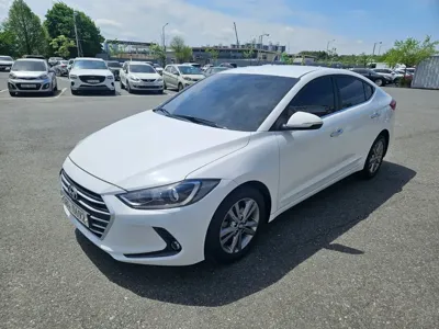 Hyundai Avante 2017, 135740 км, за 8600000 KRW