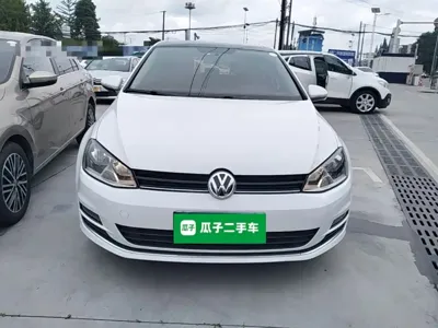 Volkswagen Golf 2015, 108200 км, за 34400 CNY