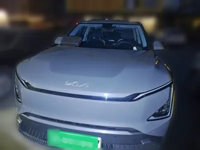 Kia EV5 2024, 8900 км, за 103084.41 CNY