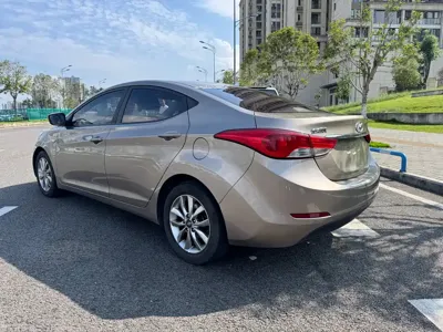 Hyundai Elantra Langdong 2015, 120000 км, за 19800 CNY