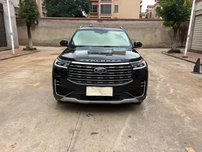 Ford Explorer · 2023 год